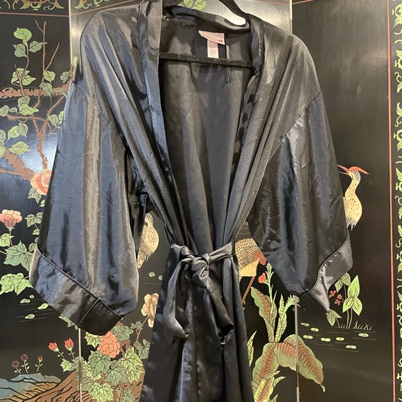 LA SENZA Satin Robe - Picture 1 of 3